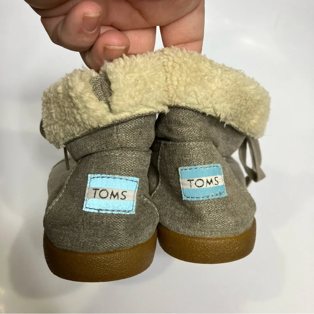 Toms highland botas fleece‎ lined lace up boots gray cream women's size 7 casual